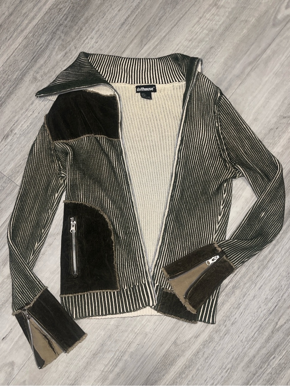 Asymmetrical green ribbed zip up